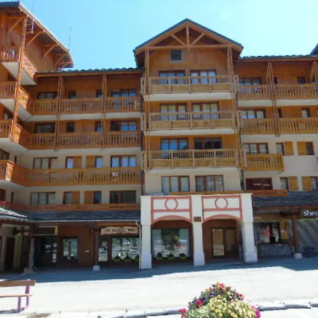 4 Pers. A Valfrejus Avec Balcon, Proche Telecabine Et Ecoles De - Fr-1-561-99 *