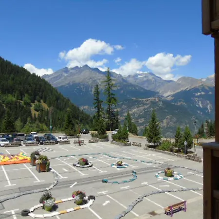 4 Pers. A Valfrejus Avec Balcon, Proche Telecabine Et Ecoles De - Fr-1-561-99 * Modane